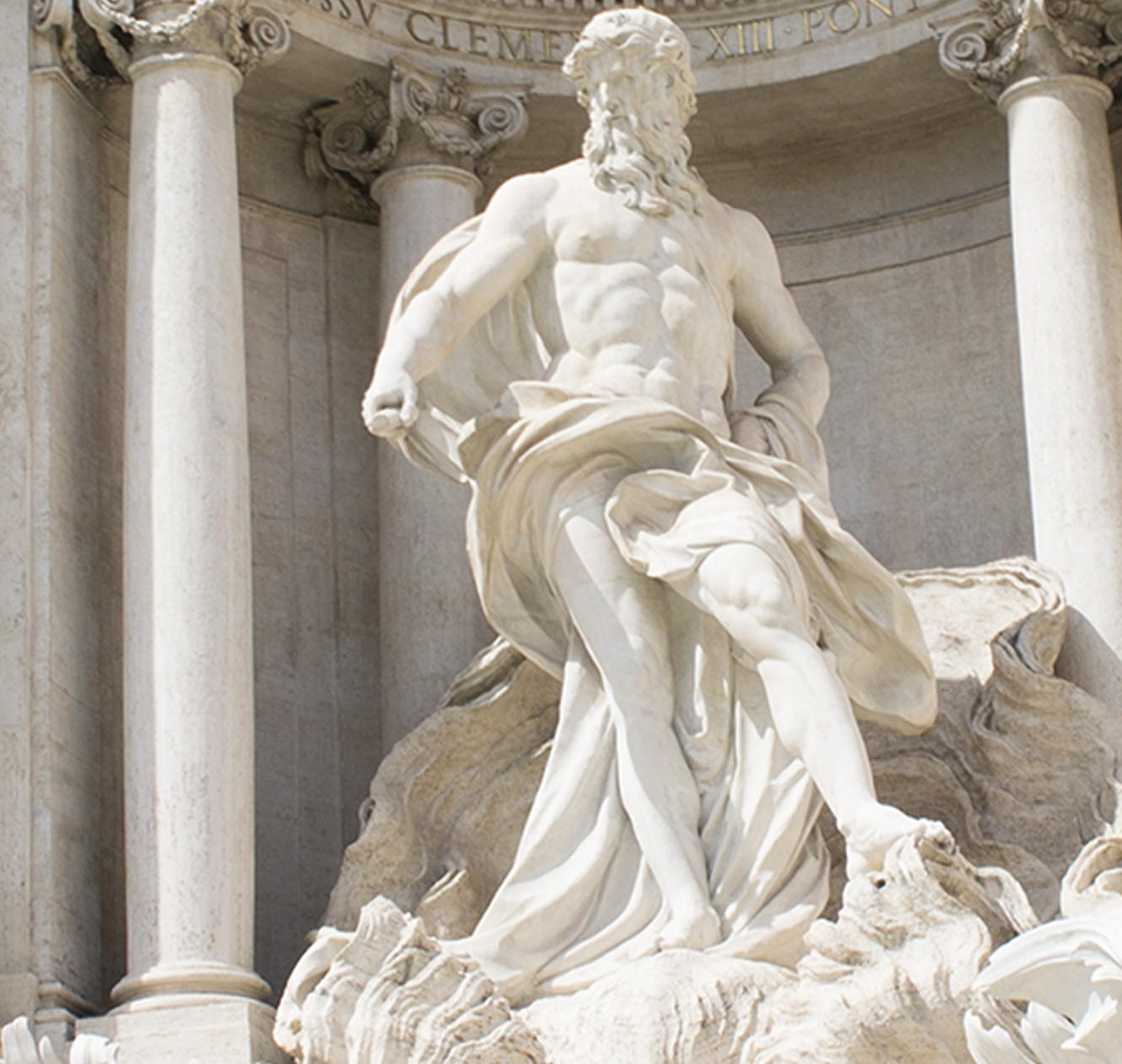 Vista frontal Fontana di Trevi